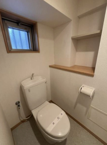 【トイレ】 | ウエストロード・キャッスル | 落ち着いた色調のトイレです