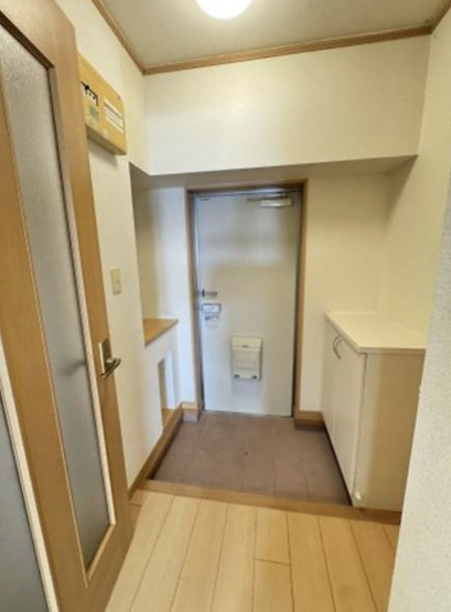 【玄関】 | ウエストロード・キャッスル | ゆったりとした玄関です