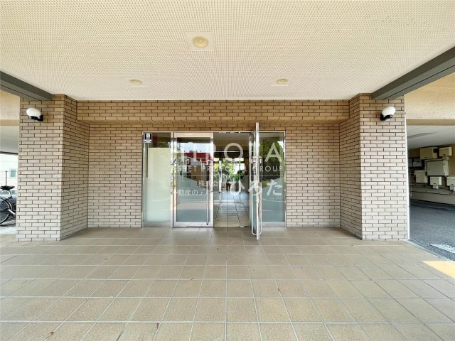 エクレール中井のエントランス
