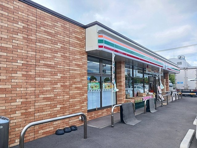 ユングフラウ　オオタの周辺|セブンイレブン高林バイパス店まで621m