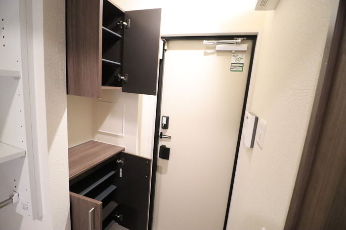 セレスティア藤江町の玄関