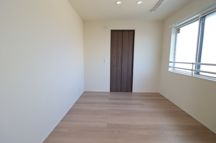 セレスティア藤江町の洋室