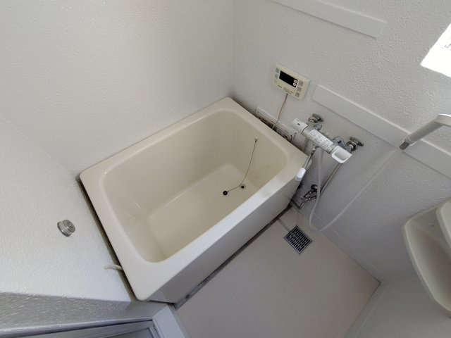 【浴室】 | 藤本ハイツ | 別部屋写真です。