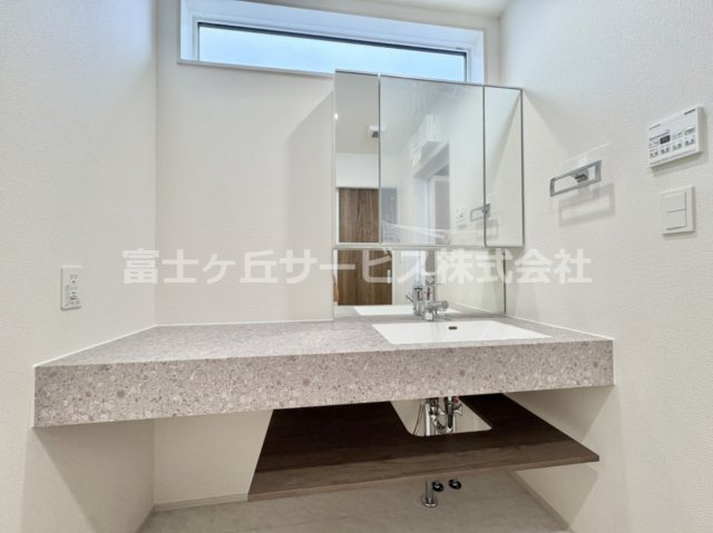 【独立洗面台】 | 豊橋市佐藤4丁目 新築一戸建て 3号棟 | 独立洗面化粧台が付いています