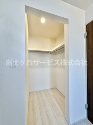 【収納】 | 豊橋市佐藤4丁目 新築一戸建て 3号棟 | ウォークインクローゼットです