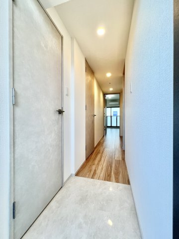 S-RESIDENCE堀田駅前futur(フチュール)の玄関