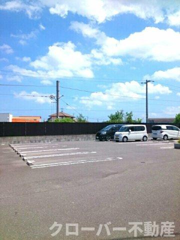 ウインターワルツＢの駐車場