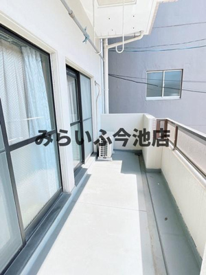 【バルコニー】 | 伊藤ビル