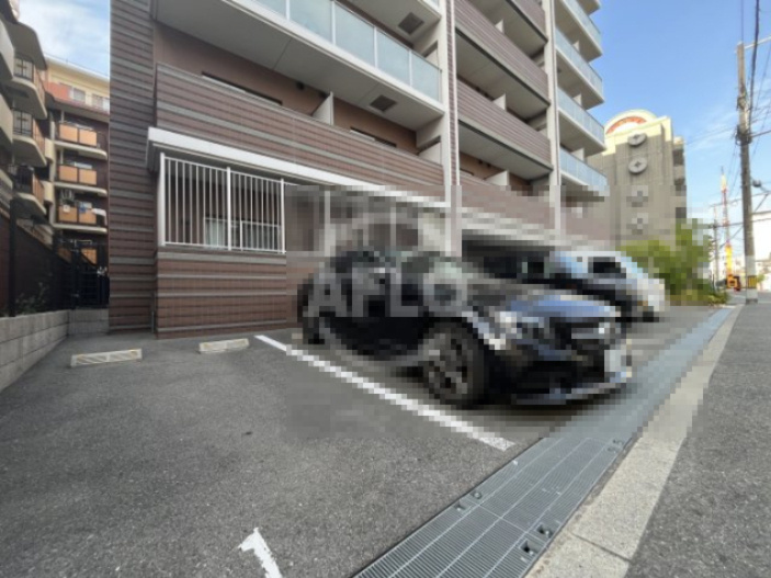 ザ　カームの駐車場|駐車場