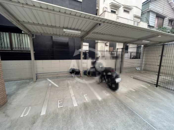 フレンシアノイエ東三国の内装|フレンシアノイエ東三国　バイク置き場