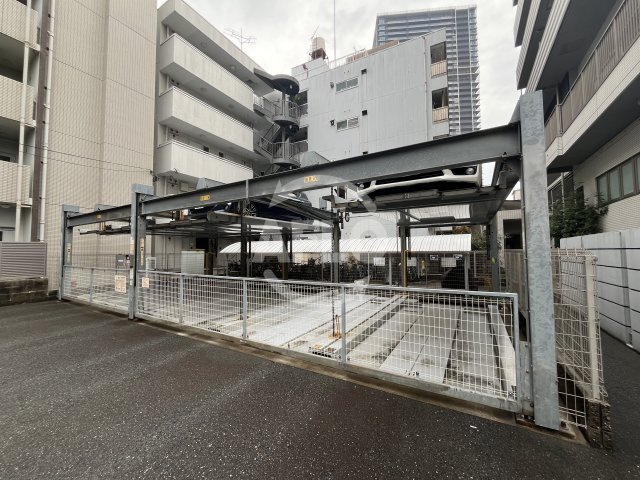 クレール十三の駐車場|クレール十三　駐車場