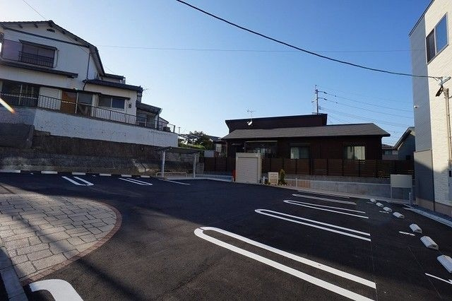 メゾンド・エルの駐車場