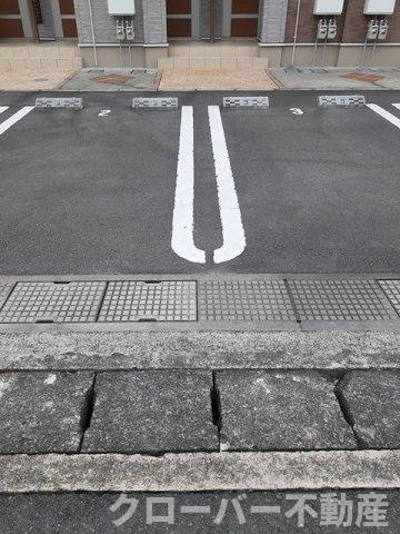 フィオーレ　リン　Ａの駐車場