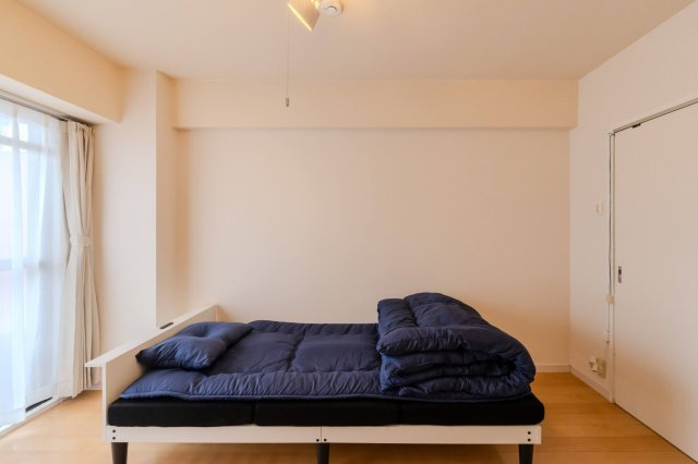 AP1522 ホワイトマンション西新の洋室|





