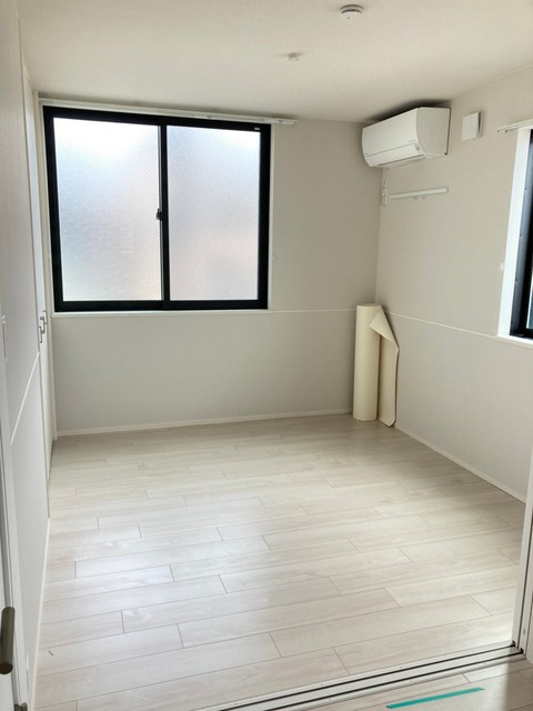 BlueForest下目黒の子供部屋|★明るいフローリングの角部屋です★