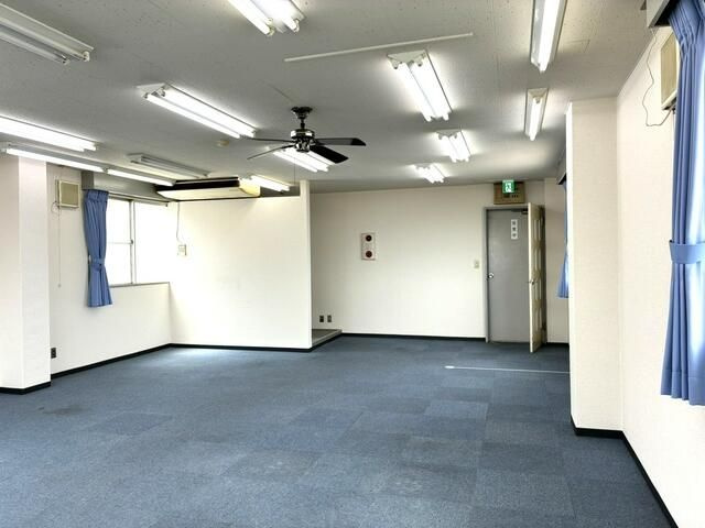 千葉市花見川区幕張本郷１丁目の店舗事務所の内装