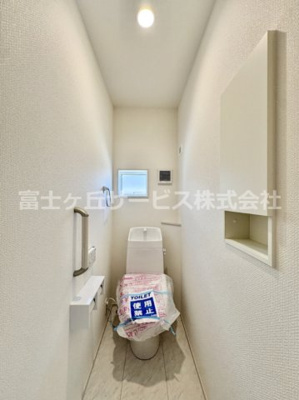 【トイレ】 | 豊橋市佐藤4丁目 新築一戸建て 4号棟 | コンパクトで使いやすいトイレです