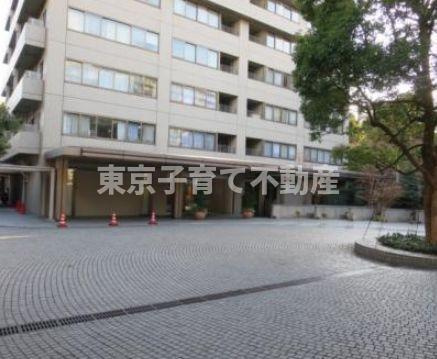 小石川パークタワーのエントランス