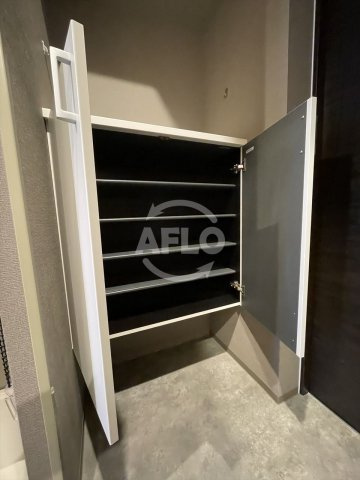 U Residence　Temmabashiの収納|U Residence Temmabashi(ユーレジデンステンマバシ)　シューズボックス