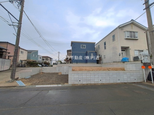 ハートフルタウン柏井町の前面道路含む現地写真