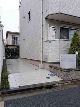 プラシードのエントランス