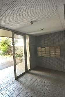 足立インターハイツのエントランス