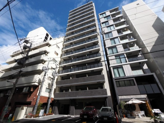 コンフォリア・リヴ淡路町一丁目の外観