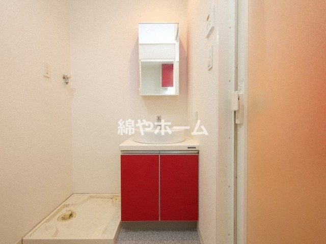アリビオ北巽の独立洗面台|独立洗面台あり、毎朝おしゃれに忙しい女性の方におすすめです