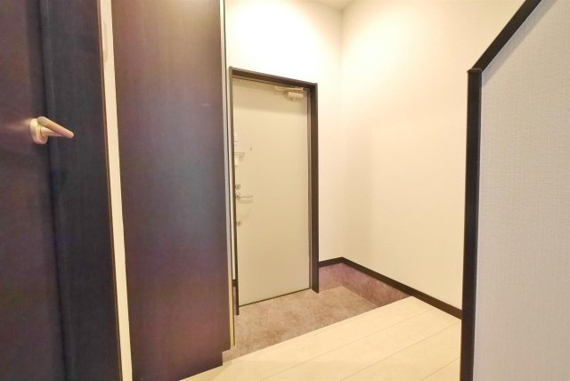 プランドール馬場山の玄関