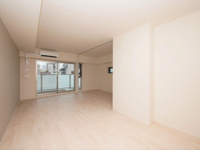OPUS RESIDENCE SHINSAIBASHI SOUTHの居間・リビング
