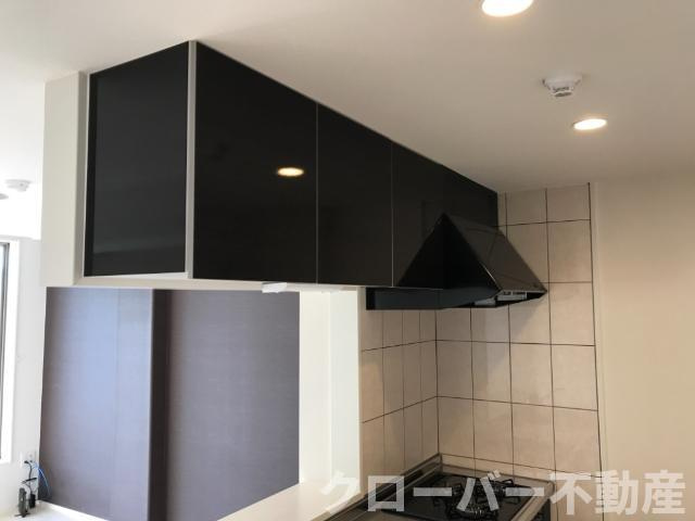 MARUKATSU UTAZUのキッチン|キッチン吊戸棚