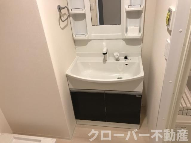 MARUKATSU UTAZUの洗面所|洗髪洗面化粧台