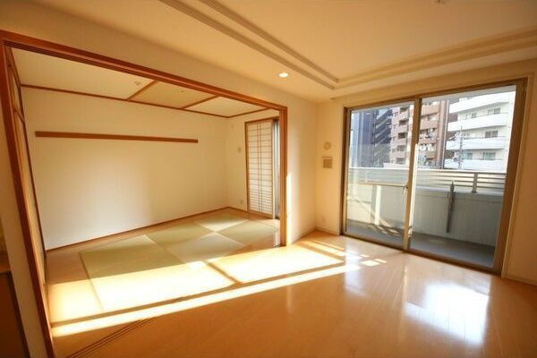 レジディア泉の居間・リビング|※別部屋の写真となります