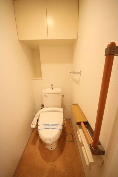 レジディア泉のトイレ|※別部屋の写真となります