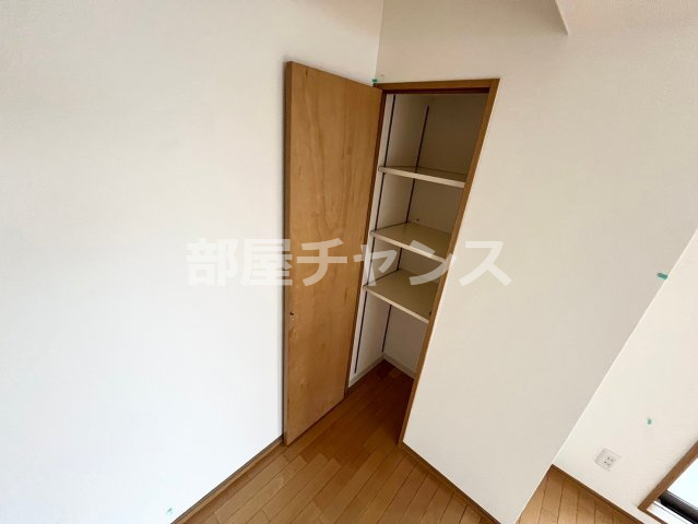 アーバンフラッツ新栄(旧La　Douceur新栄)の収納