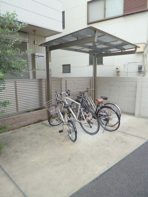 ヴィラ大森のその他共用部分|★屋根付き駐輪場★