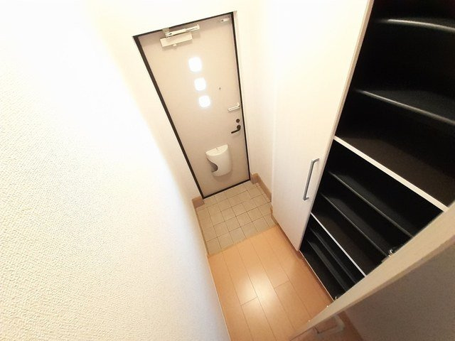 ネオブローテの玄関