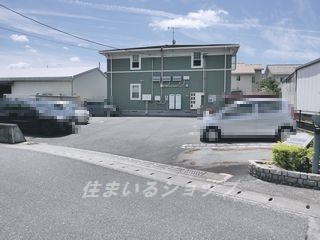 ブリーゼ・Ｆの駐車場