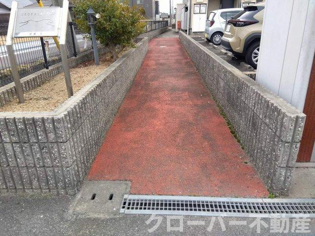 レオパレス金倉Ⅱのエントランス