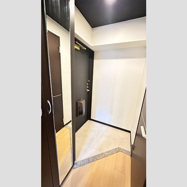 LEXCEED　izumi　名古屋市賃貸　仲介手数料無料の玄関