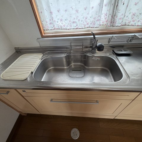 伊達市長和町399-5戸建のキッチン