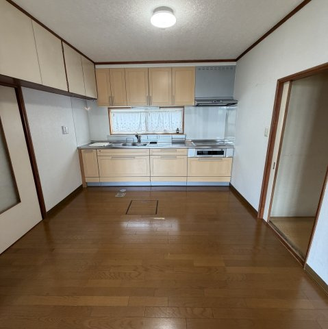 伊達市長和町399-5戸建のキッチン