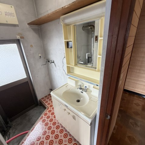 伊達市長和町399-5戸建の洗面所