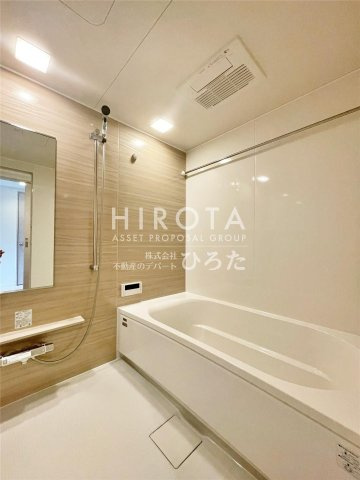 リビオシティ小倉中井ウエストコート　806の浴室