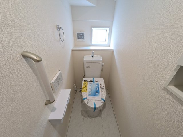 牛久市牛久町　3期　新築戸建てのトイレ|高い節水性能で、水道代を大幅にカット。環境とお財布に優しく、家計をしっかりサポートします。