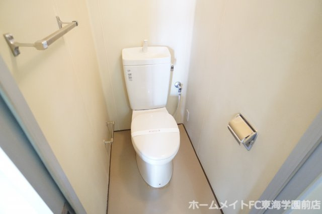 熊本市東区八反田２丁目のアパートのトイレ