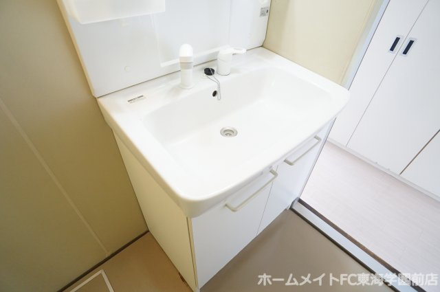 熊本市東区八反田２丁目のアパートの洗面所