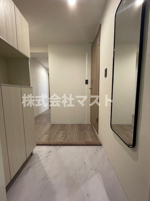 テン・フォーティの玄関