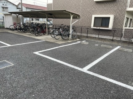 レオパレスＹＳ　ＳＴＡ木更津の駐車場