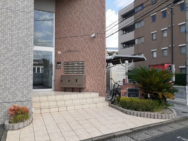 ＣＲＯＳＳ　ＲＩＶＥＲのエントランス